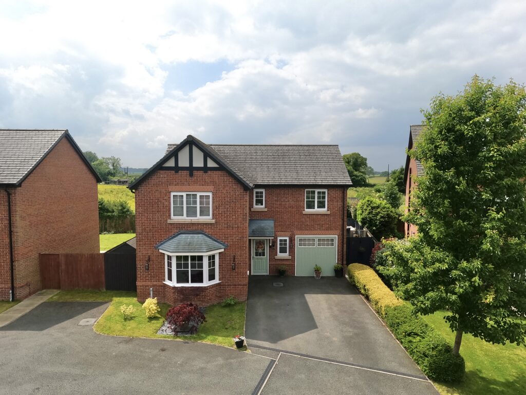 Oaks Close, Aston, CW5