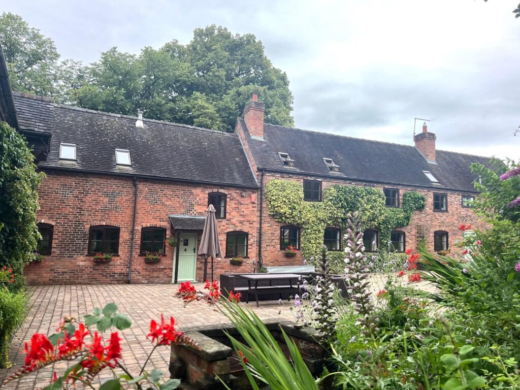 ‘Ravenscourt Barns’, Main Road, Betley, Staffordshire