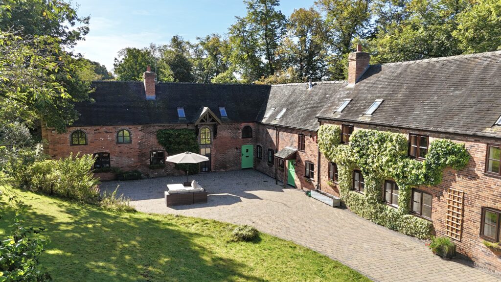 ‘Ravenscourt Barns’, Main Road, Betley, Staffordshire