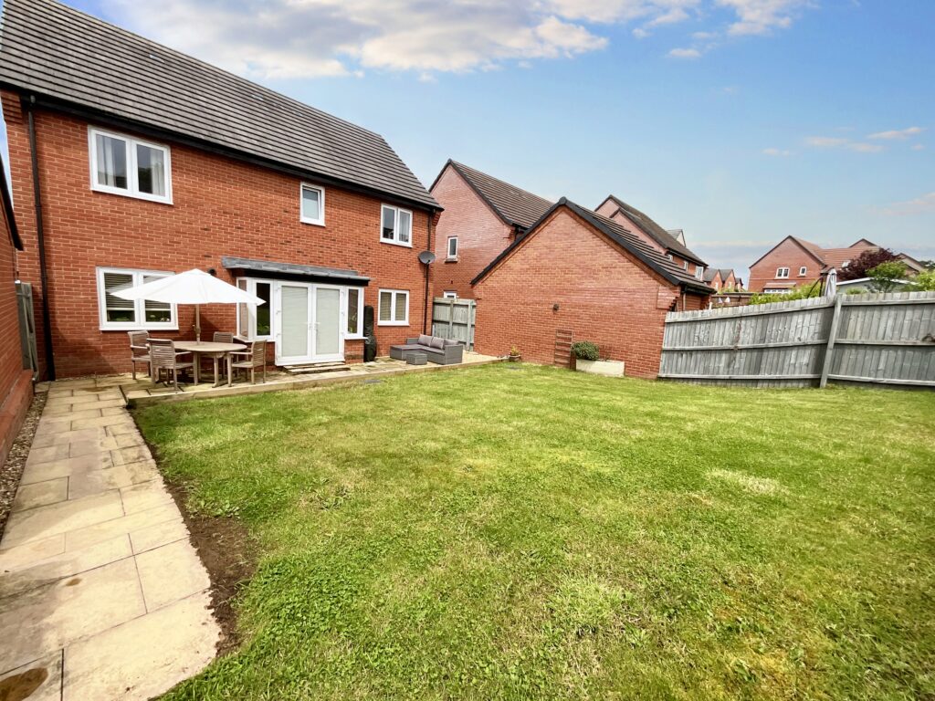 Daffodil Drive, Gnosall, ST20