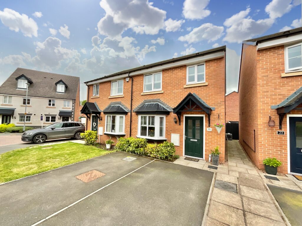 Overton Close, Eccleshall, ST21