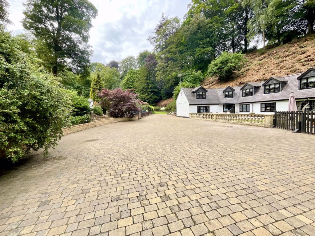 Stone Road, Tittensor, ST12