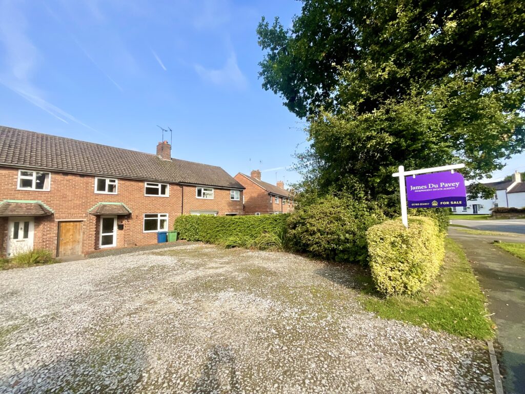 East Holme, Hilderstone, ST15