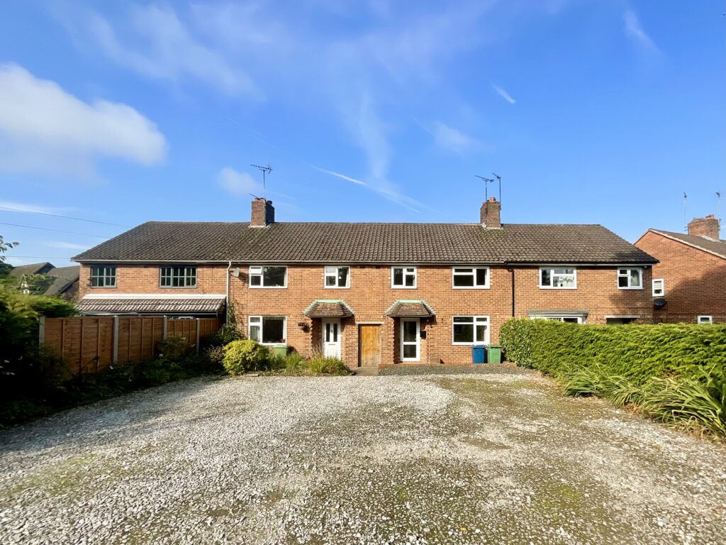 East Holme, Hilderstone, ST15