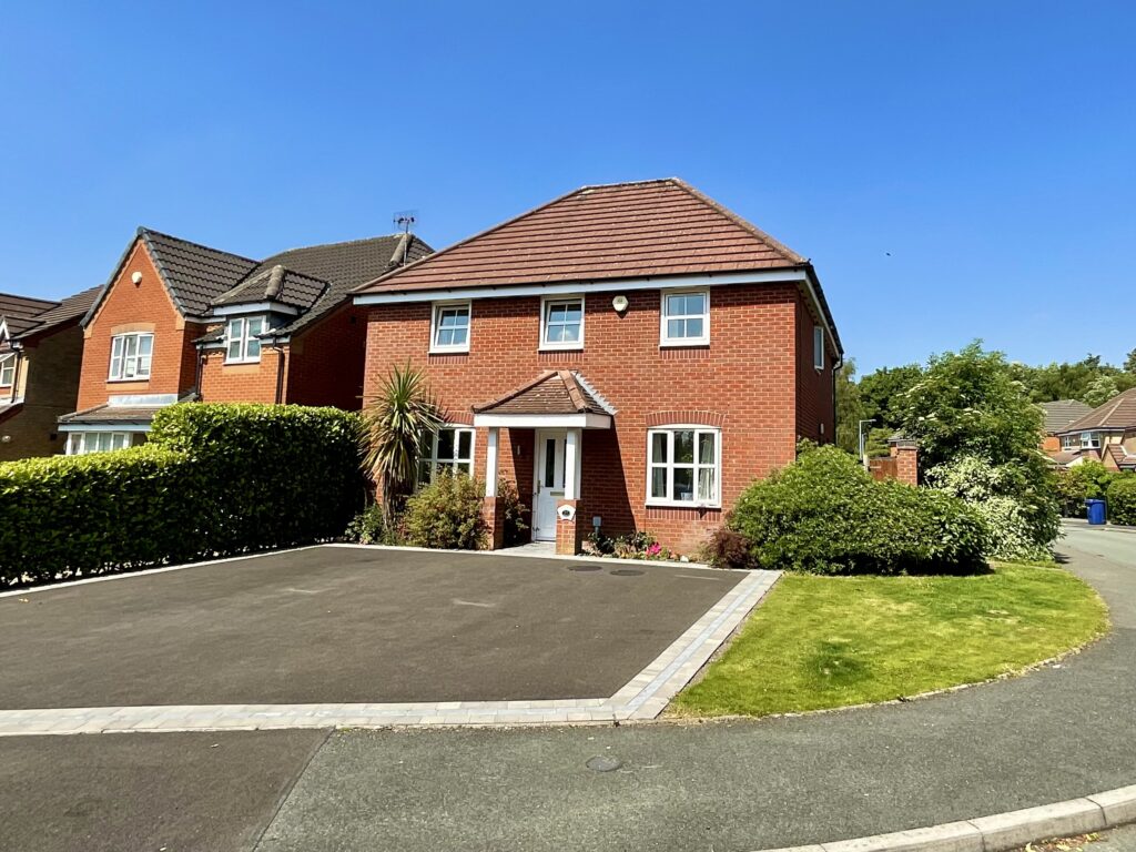 Woodrow Way, Chesterton, ST5