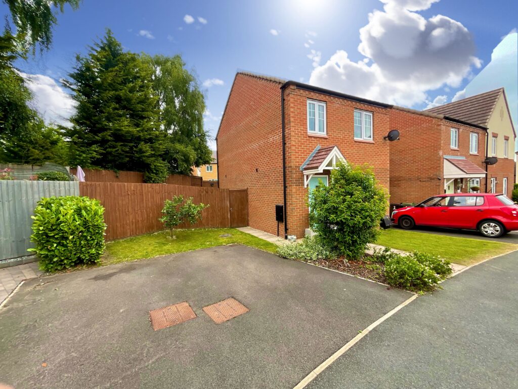 Moorhen Grove, Stafford, ST16