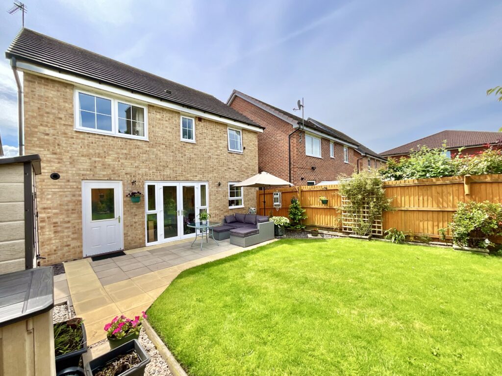 Dorney Close, Yarnfield, ST15