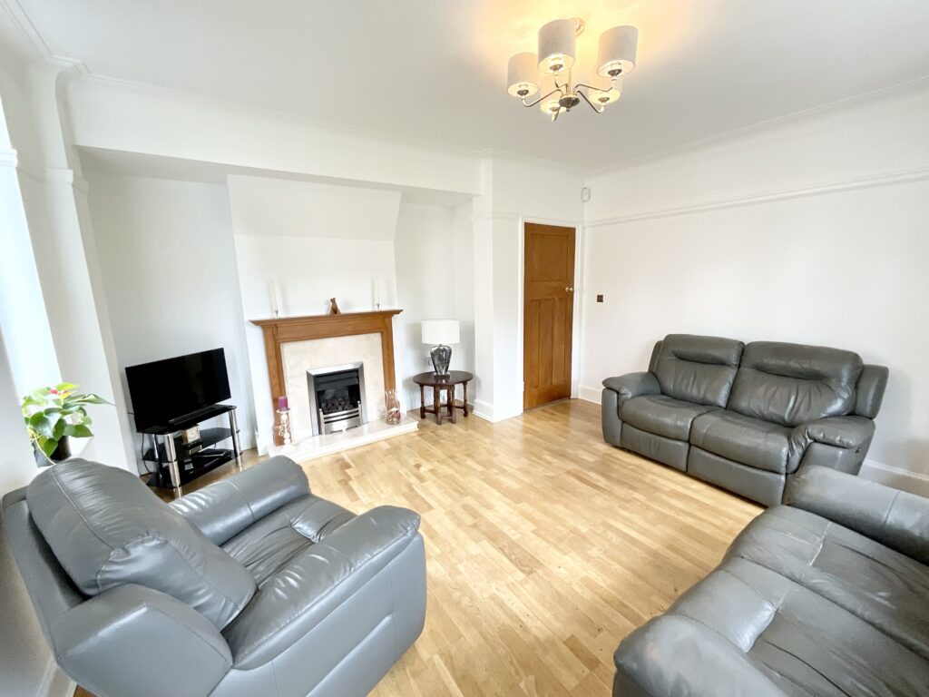 Trentham Road, Blurton, ST3 3DX