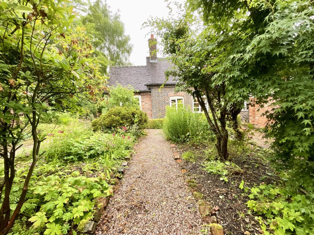 Monument Lane, Tittensor, ST12