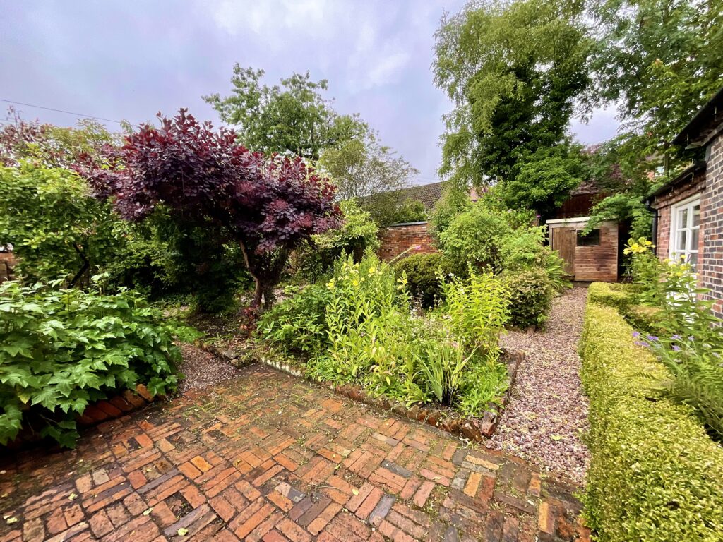 Monument Lane, Tittensor, ST12