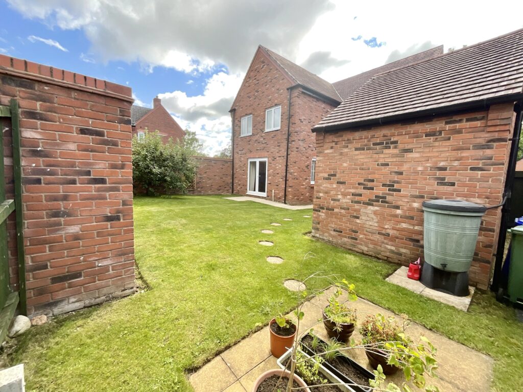 Ladybower Way, Yarnfield, ST15