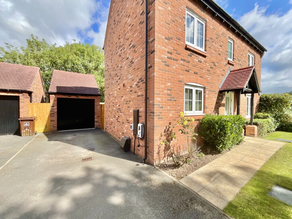 Ladybower Way, Yarnfield, ST15