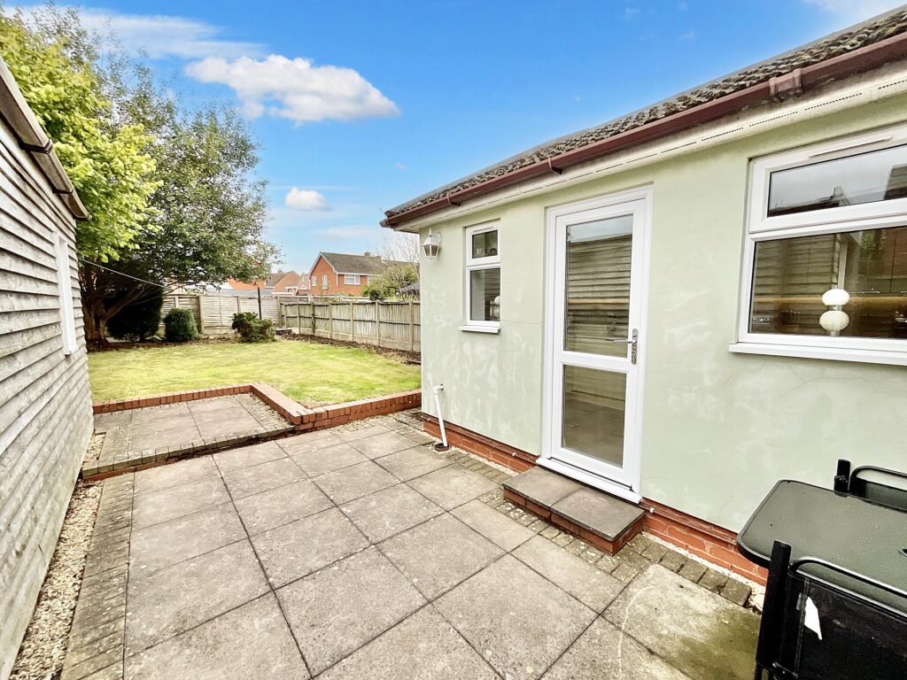 Meadow Drive, Haughton, ST18