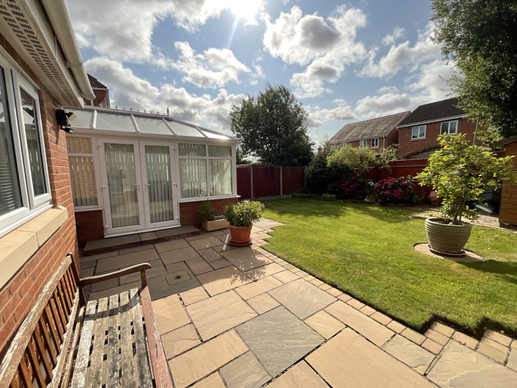 Erdington Close, Shawbury, SY4