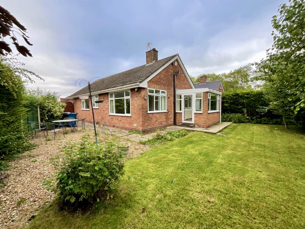 Whitethorn Avenue, Barlaston, ST12