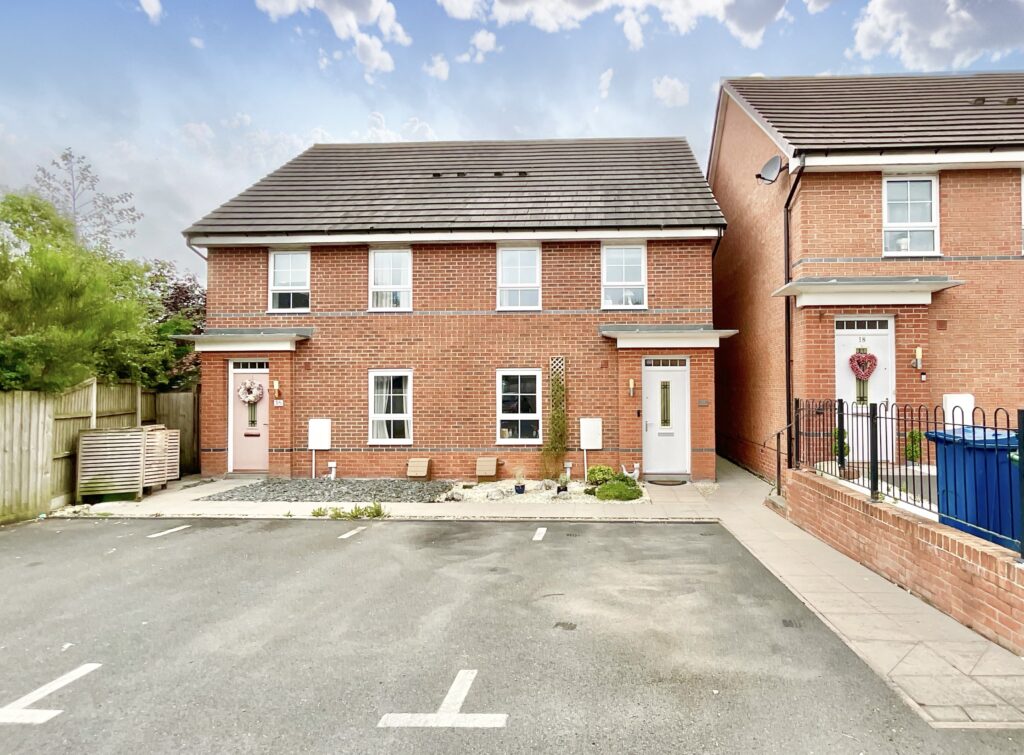 Caversham Way, Yarnfield, ST15