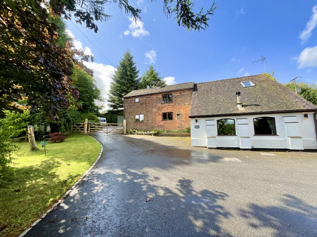 Hillside Farm and Hillside Cottage, Sheepwash, Caverswall, ST11