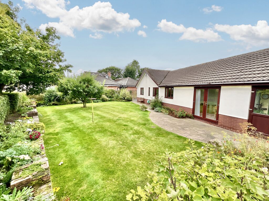 Calveley Close, Yarnfield, ST15