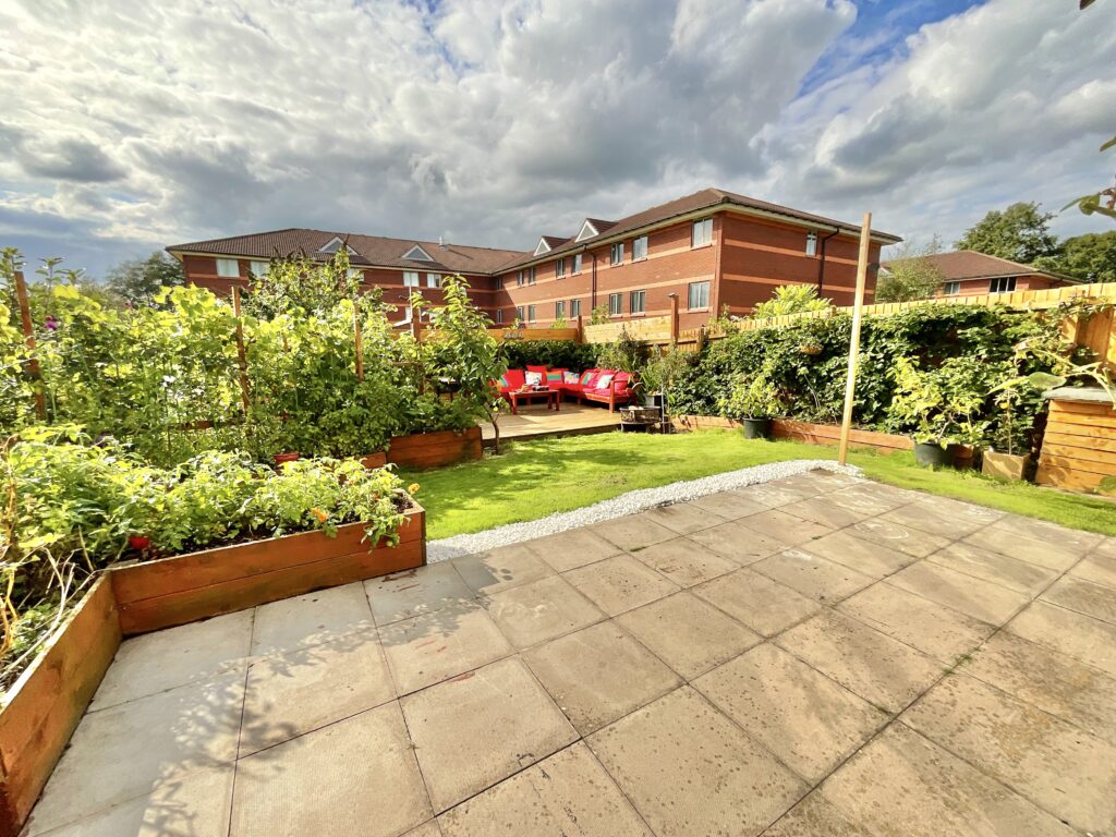 Dorney Close, Yarnfield, ST15