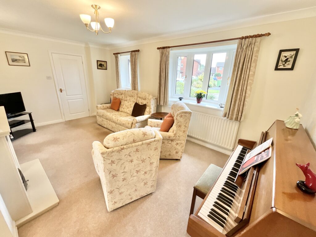 Calveley Close, Yarnfield, ST15