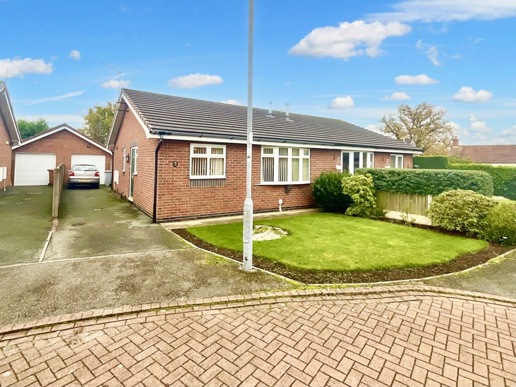 Sandhurst Avenue, Wistaston, CW2