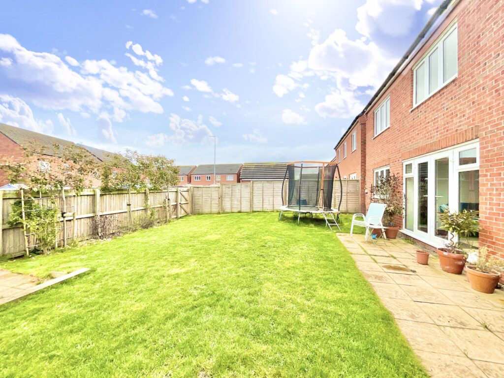 Blossom Grove, Edleston, CW5