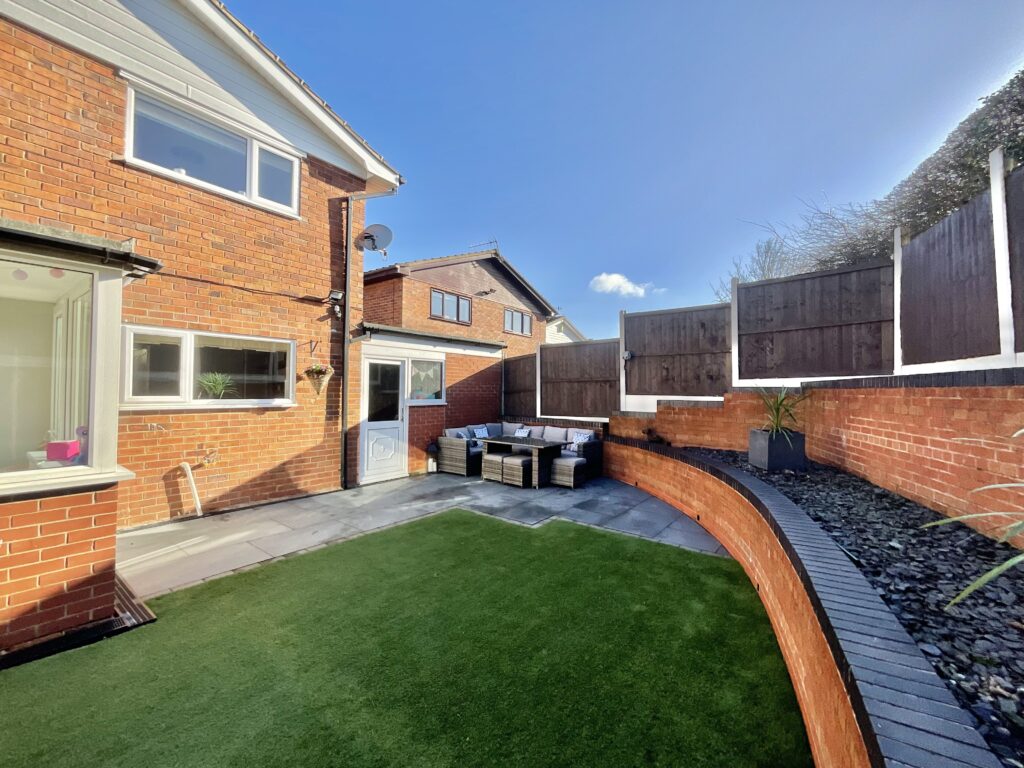 Deansberry Close, Stoke-On-Trent, ST4