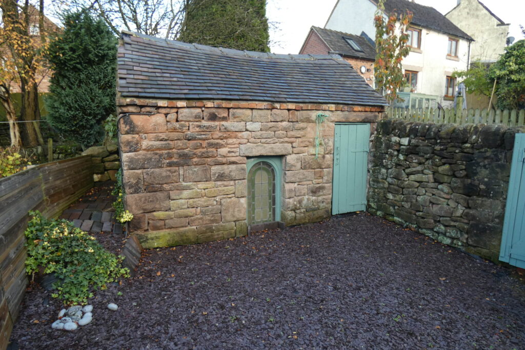 Lilac Cottage, 1 South View, Black Lane