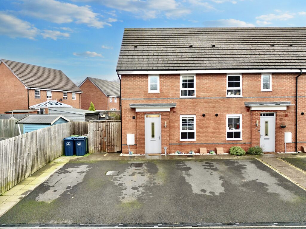 Buttermere Close, Yarnfield, ST15