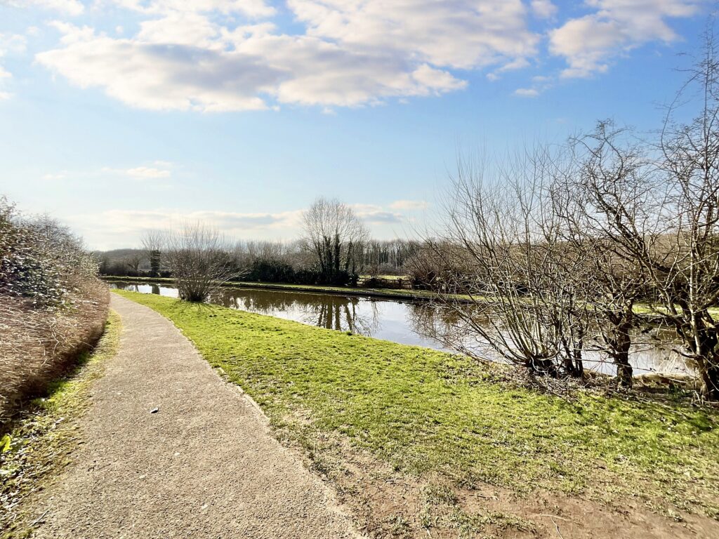 Navigation Loop, Stone, ST15