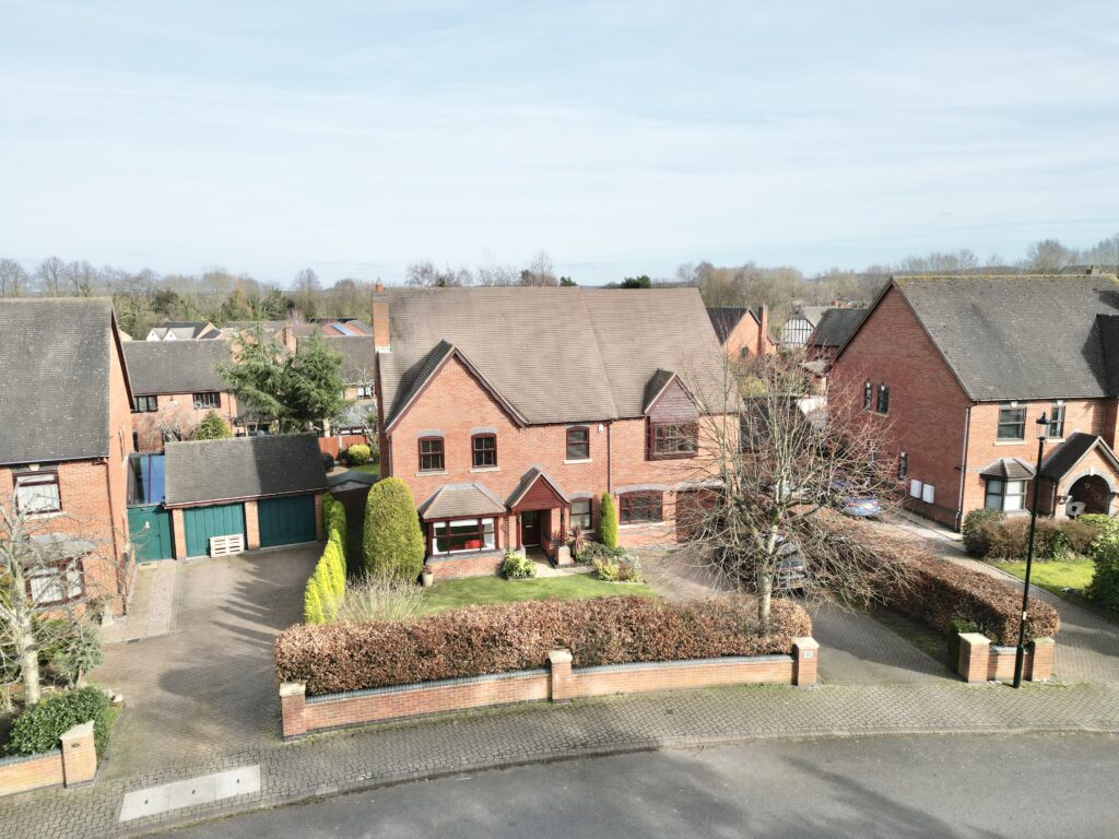 Peregrine Way, Apley, TF1